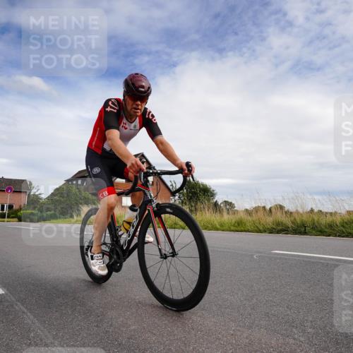 31.08.2025 - Elbe Triathlon Hamburg Michael Burmester http://msf.ph/oto/8660461 31.08.2025 15:17:01 Radfahren  meine-sportfotos.de