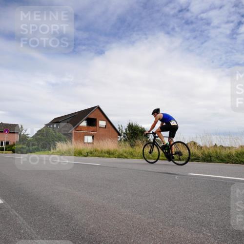 31.08.2025 - Elbe Triathlon Hamburg Michael Burmester http://msf.ph/oto/8660469 31.08.2025 15:18:27 Radfahren  meine-sportfotos.de