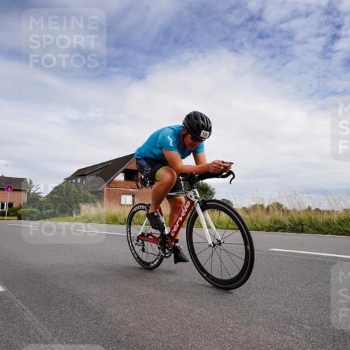 31.08.2025 - Elbe Triathlon Hamburg Michael Burmester http://msf.ph/oto/8660470 31.08.2025 15:18:44 Radfahren  meine-sportfotos.de