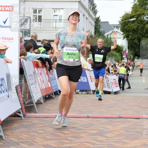 31.08.2025 - 21. Blankeneser Heldenlauf Strokosch-Dieckow http://msf.ph/oto/8660473 31.08.2025 11:30:30 Ziel 3076, 3103, 3424 meine-sportfotos.de