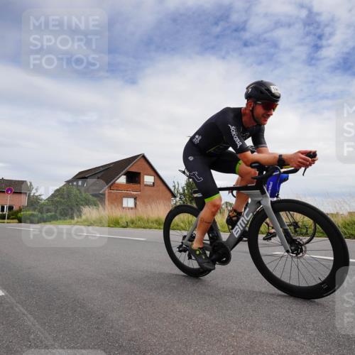 31.08.2025 - Elbe Triathlon Hamburg Michael Burmester http://msf.ph/oto/8660478 31.08.2025 15:19:25 Radfahren  meine-sportfotos.de