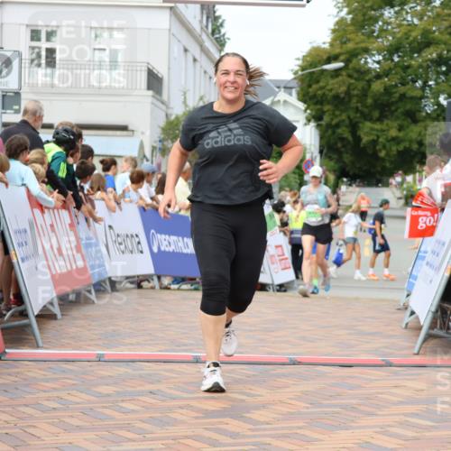 31.08.2025 - 21. Blankeneser Heldenlauf Strokosch-Dieckow http://msf.ph/oto/8660497 31.08.2025 11:30:26 Ziel 3076, 3568, 3103 meine-sportfotos.de