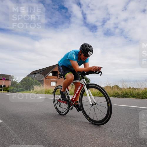 31.08.2025 - Elbe Triathlon Hamburg Michael Burmester http://msf.ph/oto/8660526 31.08.2025 15:23:02 Radfahren  meine-sportfotos.de