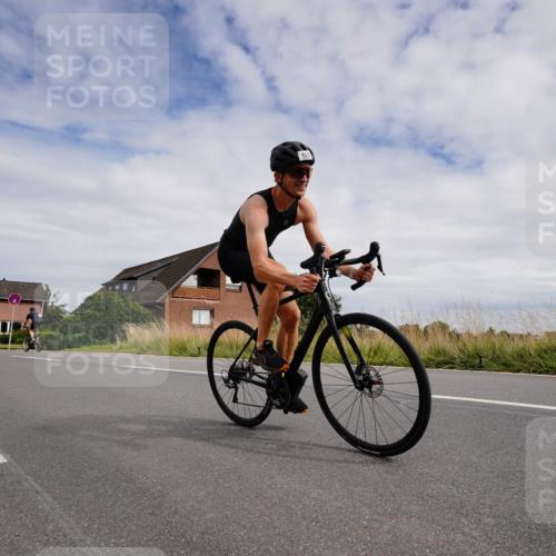 31.08.2025 - Elbe Triathlon Hamburg Michael Burmester http://msf.ph/oto/8660542 31.08.2025 15:24:28 Radfahren  meine-sportfotos.de