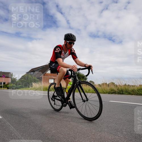 31.08.2025 - Elbe Triathlon Hamburg Michael Burmester http://msf.ph/oto/8660544 31.08.2025 15:24:37 Radfahren  meine-sportfotos.de