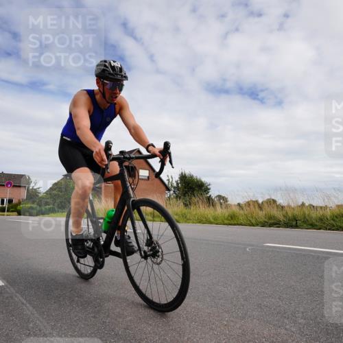31.08.2025 - Elbe Triathlon Hamburg Michael Burmester http://msf.ph/oto/8660557 31.08.2025 15:25:18 Radfahren  meine-sportfotos.de