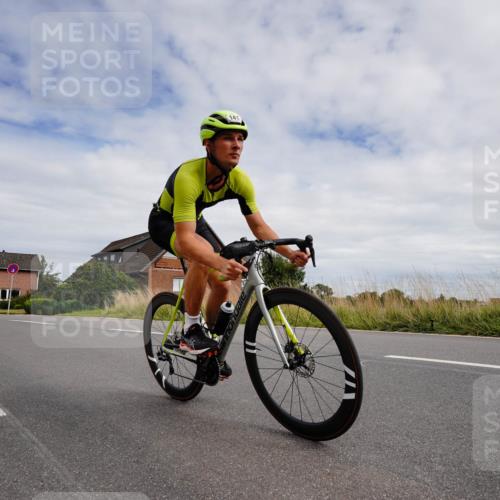 31.08.2025 - Elbe Triathlon Hamburg Michael Burmester http://msf.ph/oto/8660566 31.08.2025 15:25:44 Radfahren  meine-sportfotos.de