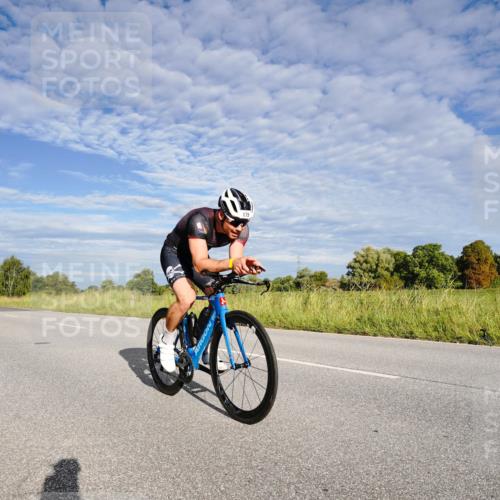 31.08.2025 - Elbe Triathlon Hamburg Michael Burmester http://msf.ph/oto/8660586 31.08.2025 08:45:17 Radfahren 168, 175 meine-sportfotos.de