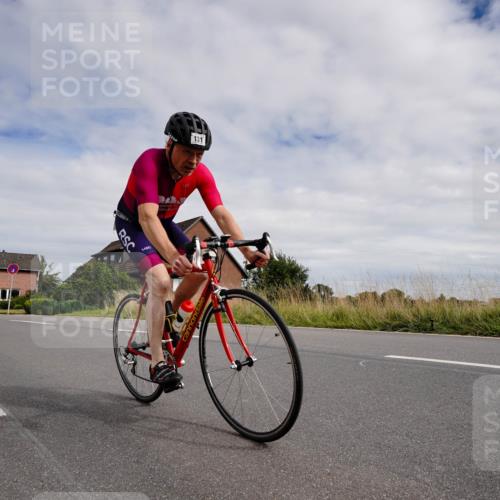 31.08.2025 - Elbe Triathlon Hamburg Michael Burmester http://msf.ph/oto/8660595 31.08.2025 15:27:20 Radfahren  meine-sportfotos.de