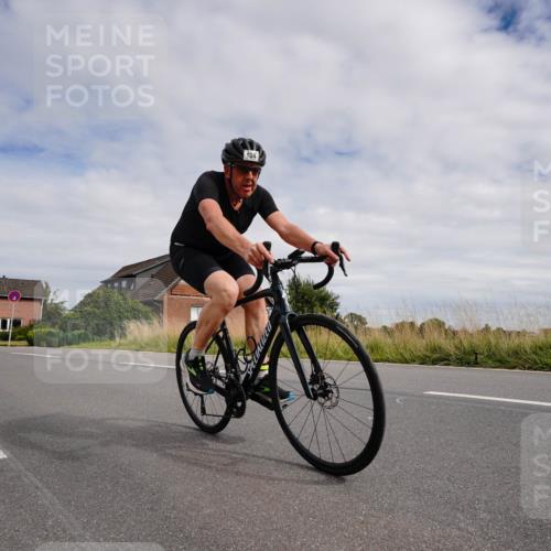 31.08.2025 - Elbe Triathlon Hamburg Michael Burmester http://msf.ph/oto/8660603 31.08.2025 15:27:44 Radfahren  meine-sportfotos.de