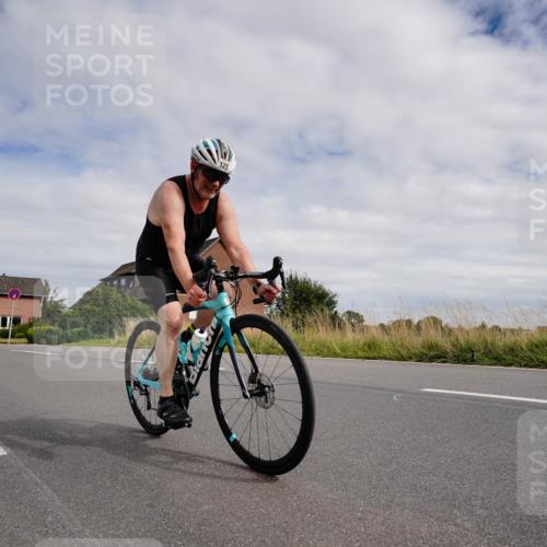 31.08.2025 - Elbe Triathlon Hamburg Michael Burmester http://msf.ph/oto/8660610 31.08.2025 15:27:56 Radfahren  meine-sportfotos.de
