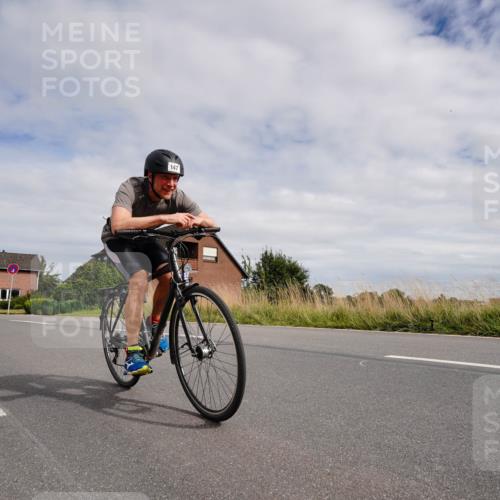 31.08.2025 - Elbe Triathlon Hamburg Michael Burmester http://msf.ph/oto/8660614 31.08.2025 15:28:12 Radfahren  meine-sportfotos.de