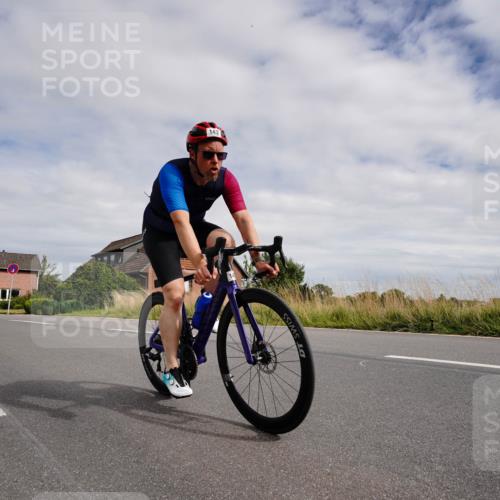 31.08.2025 - Elbe Triathlon Hamburg Michael Burmester http://msf.ph/oto/8660636 31.08.2025 15:29:36 Radfahren  meine-sportfotos.de