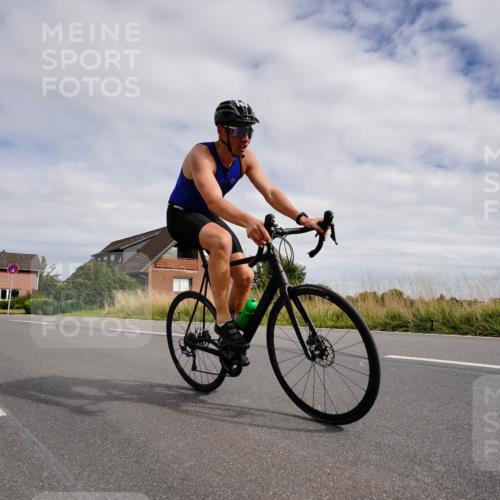 31.08.2025 - Elbe Triathlon Hamburg Michael Burmester http://msf.ph/oto/8660642 31.08.2025 15:29:47 Radfahren  meine-sportfotos.de