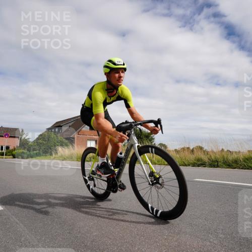 31.08.2025 - Elbe Triathlon Hamburg Michael Burmester http://msf.ph/oto/8660644 31.08.2025 15:30:07 Radfahren  meine-sportfotos.de