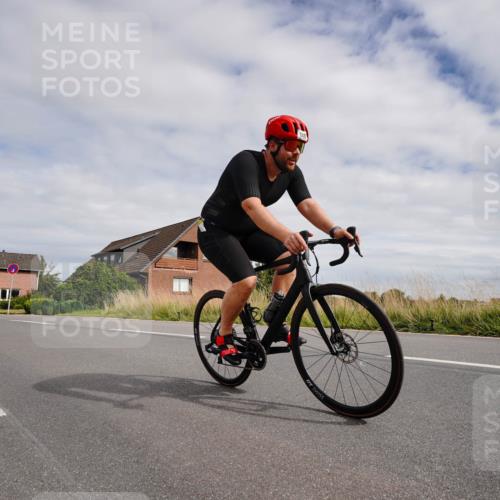 31.08.2025 - Elbe Triathlon Hamburg Michael Burmester http://msf.ph/oto/8660649 31.08.2025 15:30:21 Radfahren  meine-sportfotos.de