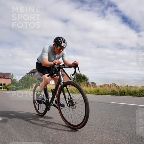 31.08.2025 - Elbe Triathlon Hamburg Michael Burmester http://msf.ph/oto/8660655 31.08.2025 15:30:41 Radfahren  meine-sportfotos.de