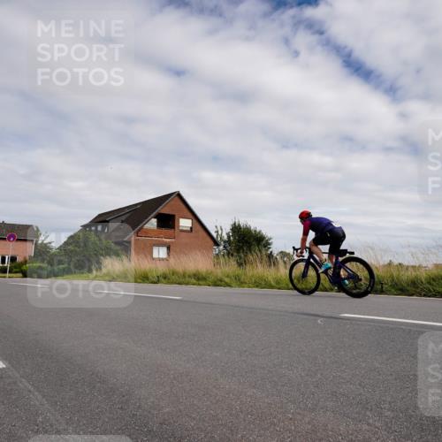 31.08.2025 - Elbe Triathlon Hamburg Michael Burmester http://msf.ph/oto/8660674 31.08.2025 15:31:34 Radfahren  meine-sportfotos.de
