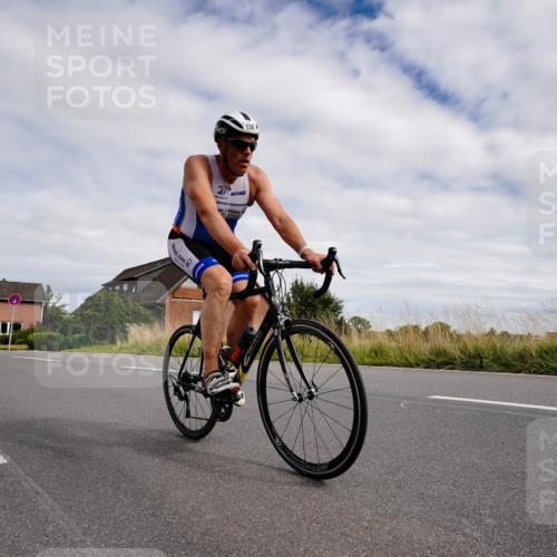 31.08.2025 - Elbe Triathlon Hamburg Michael Burmester http://msf.ph/oto/8660692 31.08.2025 15:32:02 Radfahren  meine-sportfotos.de