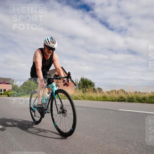 31.08.2025 - Elbe Triathlon Hamburg Michael Burmester http://msf.ph/oto/8660703 31.08.2025 15:33:07 Radfahren  meine-sportfotos.de