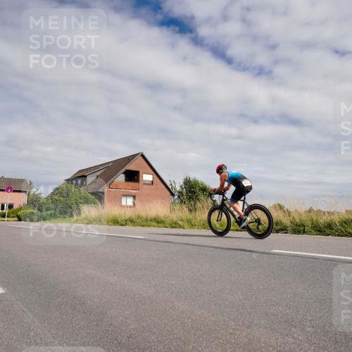 31.08.2025 - Elbe Triathlon Hamburg Michael Burmester http://msf.ph/oto/8660720 31.08.2025 15:33:48 Radfahren  meine-sportfotos.de