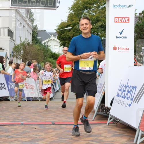 31.08.2025 - 21. Blankeneser Heldenlauf Strokosch-Dieckow http://msf.ph/oto/8660726 31.08.2025 10:25:06 Ziel 2357, 2183, 2717, 2285, 2286, 2331, 2359, 2661 meine-sportfotos.de