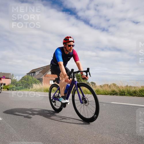 31.08.2025 - Elbe Triathlon Hamburg Michael Burmester http://msf.ph/oto/8660729 31.08.2025 15:34:06 Radfahren  meine-sportfotos.de