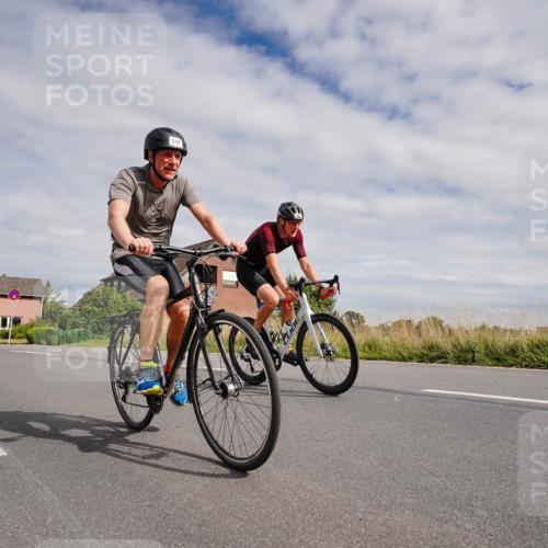 31.08.2025 - Elbe Triathlon Hamburg Michael Burmester http://msf.ph/oto/8660733 31.08.2025 15:34:07 Radfahren  meine-sportfotos.de