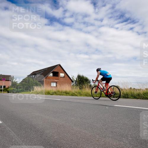 31.08.2025 - Elbe Triathlon Hamburg Michael Burmester http://msf.ph/oto/8660764 31.08.2025 15:36:08 Radfahren  meine-sportfotos.de
