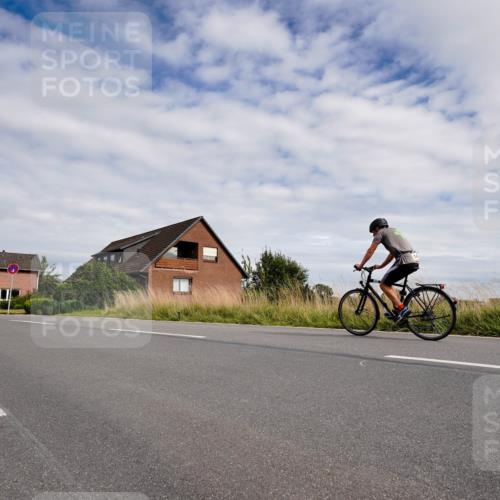 31.08.2025 - Elbe Triathlon Hamburg Michael Burmester http://msf.ph/oto/8660786 31.08.2025 15:36:43 Radfahren  meine-sportfotos.de