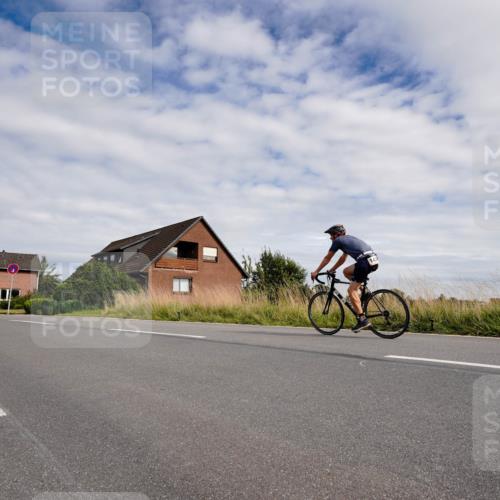 31.08.2025 - Elbe Triathlon Hamburg Michael Burmester http://msf.ph/oto/8660791 31.08.2025 15:37:07 Radfahren  meine-sportfotos.de
