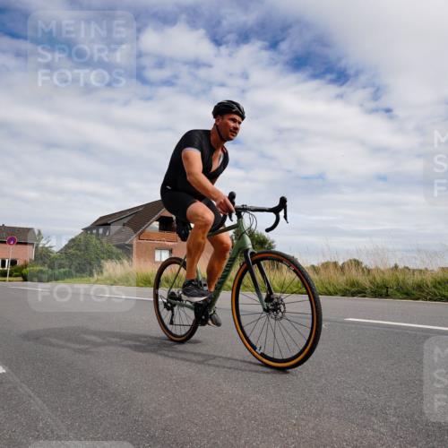 31.08.2025 - Elbe Triathlon Hamburg Michael Burmester http://msf.ph/oto/8660807 31.08.2025 15:37:53 Radfahren  meine-sportfotos.de