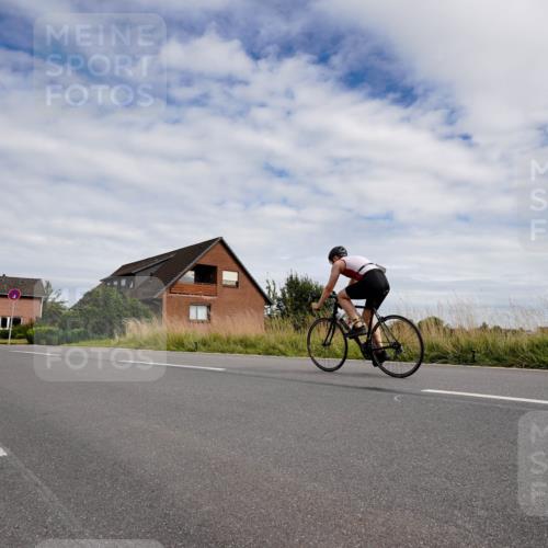 31.08.2025 - Elbe Triathlon Hamburg Michael Burmester http://msf.ph/oto/8660813 31.08.2025 15:38:08 Radfahren  meine-sportfotos.de