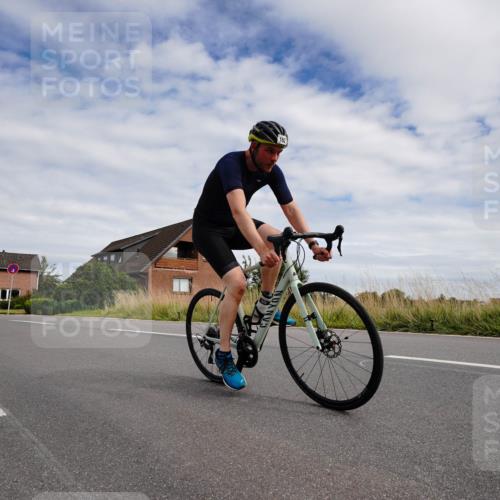 31.08.2025 - Elbe Triathlon Hamburg Michael Burmester http://msf.ph/oto/8660821 31.08.2025 15:38:35 Radfahren  meine-sportfotos.de