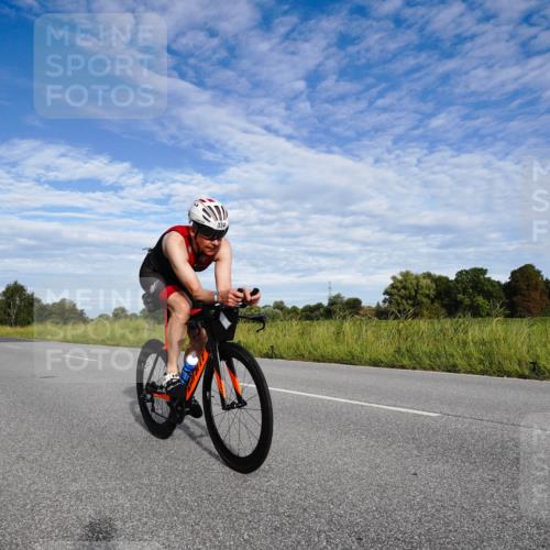 31.08.2025 - Elbe Triathlon Hamburg Michael Burmester http://msf.ph/oto/8660831 31.08.2025 08:56:48 Radfahren 195, 286, 321, 334 meine-sportfotos.de