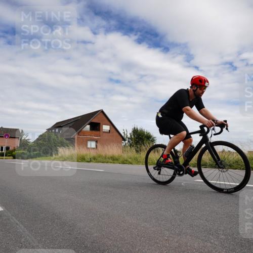 31.08.2025 - Elbe Triathlon Hamburg Michael Burmester http://msf.ph/oto/8660835 31.08.2025 15:39:21 Radfahren  meine-sportfotos.de