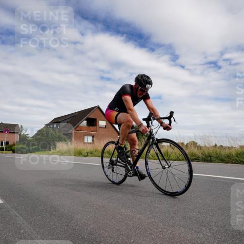31.08.2025 - Elbe Triathlon Hamburg Michael Burmester http://msf.ph/oto/8660842 31.08.2025 15:39:52 Radfahren  meine-sportfotos.de