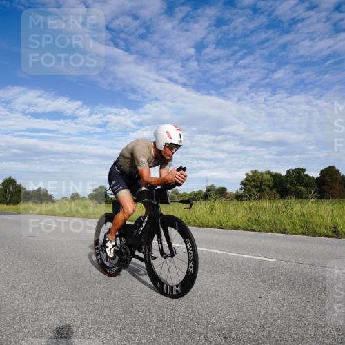 31.08.2025 - Elbe Triathlon Hamburg Michael Burmester http://msf.ph/oto/8660845 31.08.2025 08:57:08 Radfahren 177, 198, 246, 298, 311 meine-sportfotos.de
