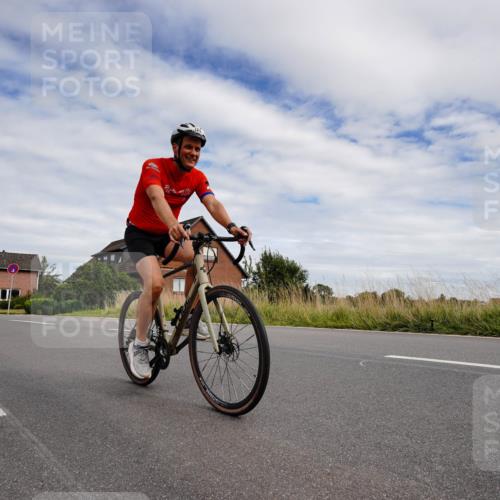 31.08.2025 - Elbe Triathlon Hamburg Michael Burmester http://msf.ph/oto/8660853 31.08.2025 15:40:38 Radfahren  meine-sportfotos.de