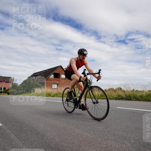 31.08.2025 - Elbe Triathlon Hamburg Michael Burmester http://msf.ph/oto/8660857 31.08.2025 15:40:55 Radfahren  meine-sportfotos.de