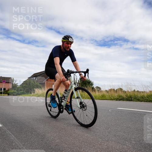31.08.2025 - Elbe Triathlon Hamburg Michael Burmester http://msf.ph/oto/8660893 31.08.2025 15:43:27 Radfahren  meine-sportfotos.de
