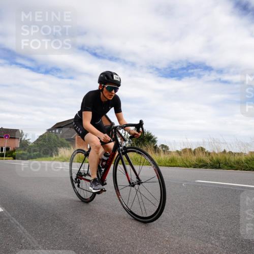 31.08.2025 - Elbe Triathlon Hamburg Michael Burmester http://msf.ph/oto/8660897 31.08.2025 15:43:40 Radfahren  meine-sportfotos.de