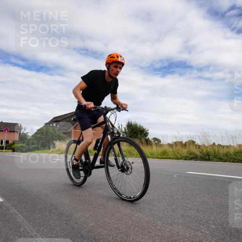31.08.2025 - Elbe Triathlon Hamburg Michael Burmester http://msf.ph/oto/8660909 31.08.2025 15:44:25 Radfahren  meine-sportfotos.de