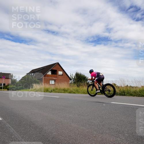 31.08.2025 - Elbe Triathlon Hamburg Michael Burmester http://msf.ph/oto/8660916 31.08.2025 15:44:49 Radfahren  meine-sportfotos.de