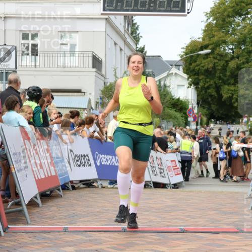 31.08.2025 - 21. Blankeneser Heldenlauf Strokosch-Dieckow http://msf.ph/oto/8660918 31.08.2025 11:29:07 Ziel 3215 meine-sportfotos.de