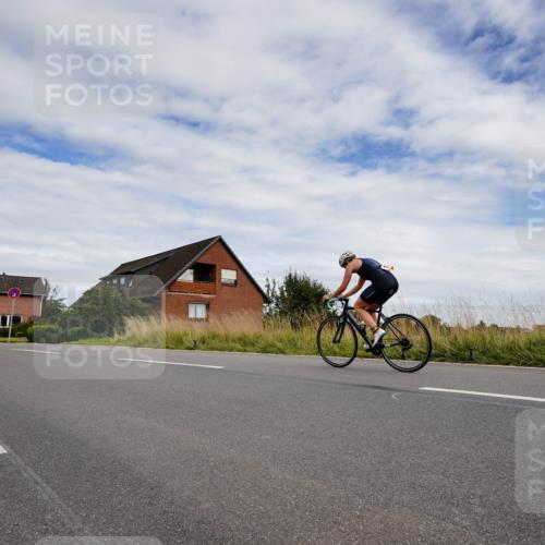 31.08.2025 - Elbe Triathlon Hamburg Michael Burmester http://msf.ph/oto/8660919 31.08.2025 15:45:05 Radfahren  meine-sportfotos.de