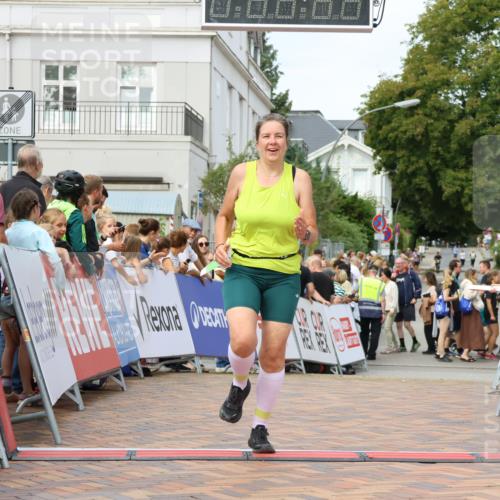 31.08.2025 - 21. Blankeneser Heldenlauf Strokosch-Dieckow http://msf.ph/oto/8660922 31.08.2025 11:29:07 Ziel 3215 meine-sportfotos.de