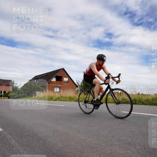 31.08.2025 - Elbe Triathlon Hamburg Michael Burmester http://msf.ph/oto/8660932 31.08.2025 15:45:48 Radfahren  meine-sportfotos.de