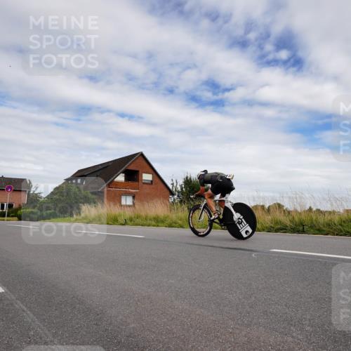 31.08.2025 - Elbe Triathlon Hamburg Michael Burmester http://msf.ph/oto/8660951 31.08.2025 15:47:28 Radfahren  meine-sportfotos.de