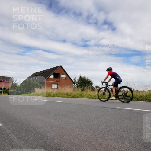 31.08.2025 - Elbe Triathlon Hamburg Michael Burmester http://msf.ph/oto/8660965 31.08.2025 15:48:52 Radfahren  meine-sportfotos.de